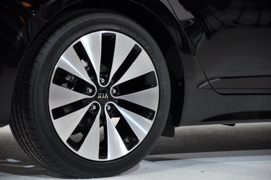  Kia Optima 2011 года  (фото 15 из 69)